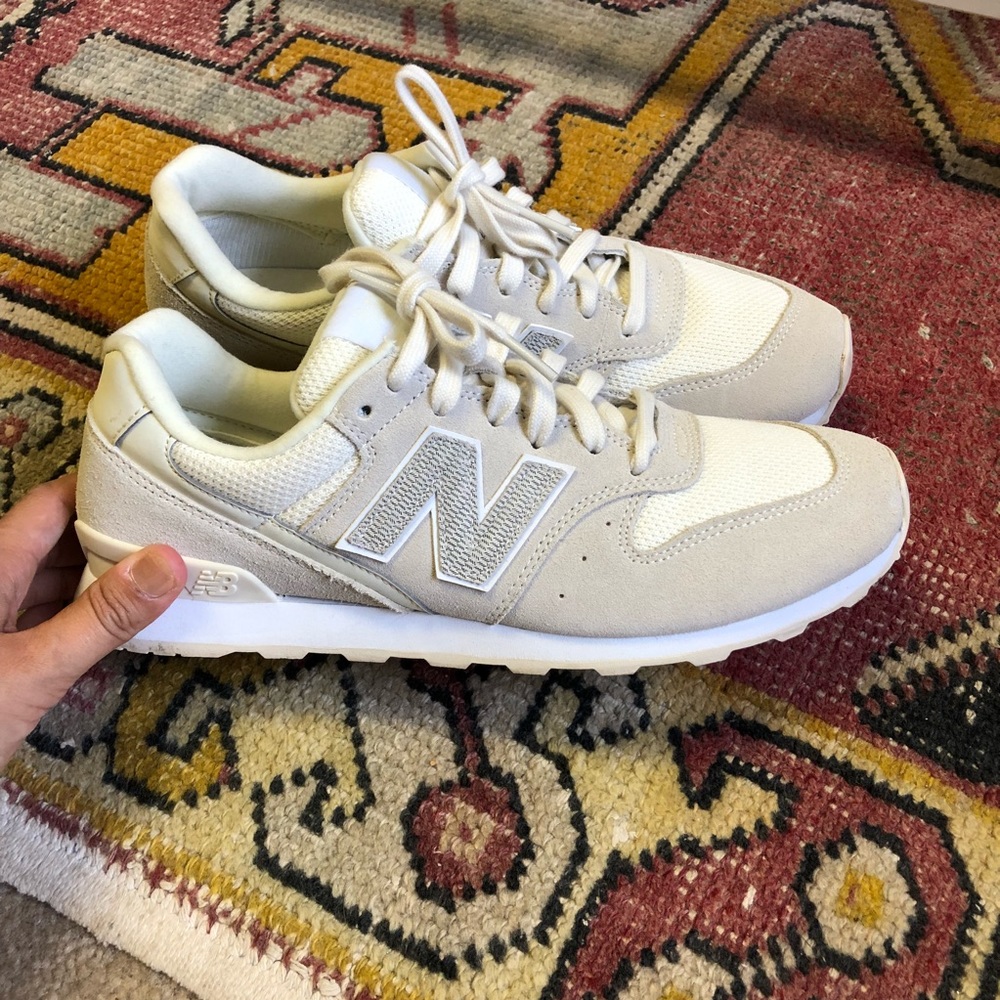 New Balance 696 sneakers